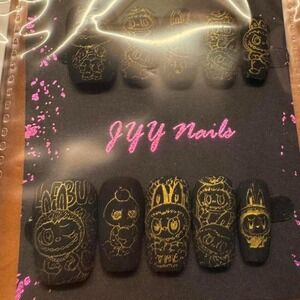 Pop-Art Character Nail Set – Pre-Designed | Gold Linework‎ | Size M